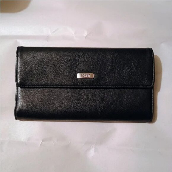 Lot of Three Womens Wallets - Picture 2 of 15